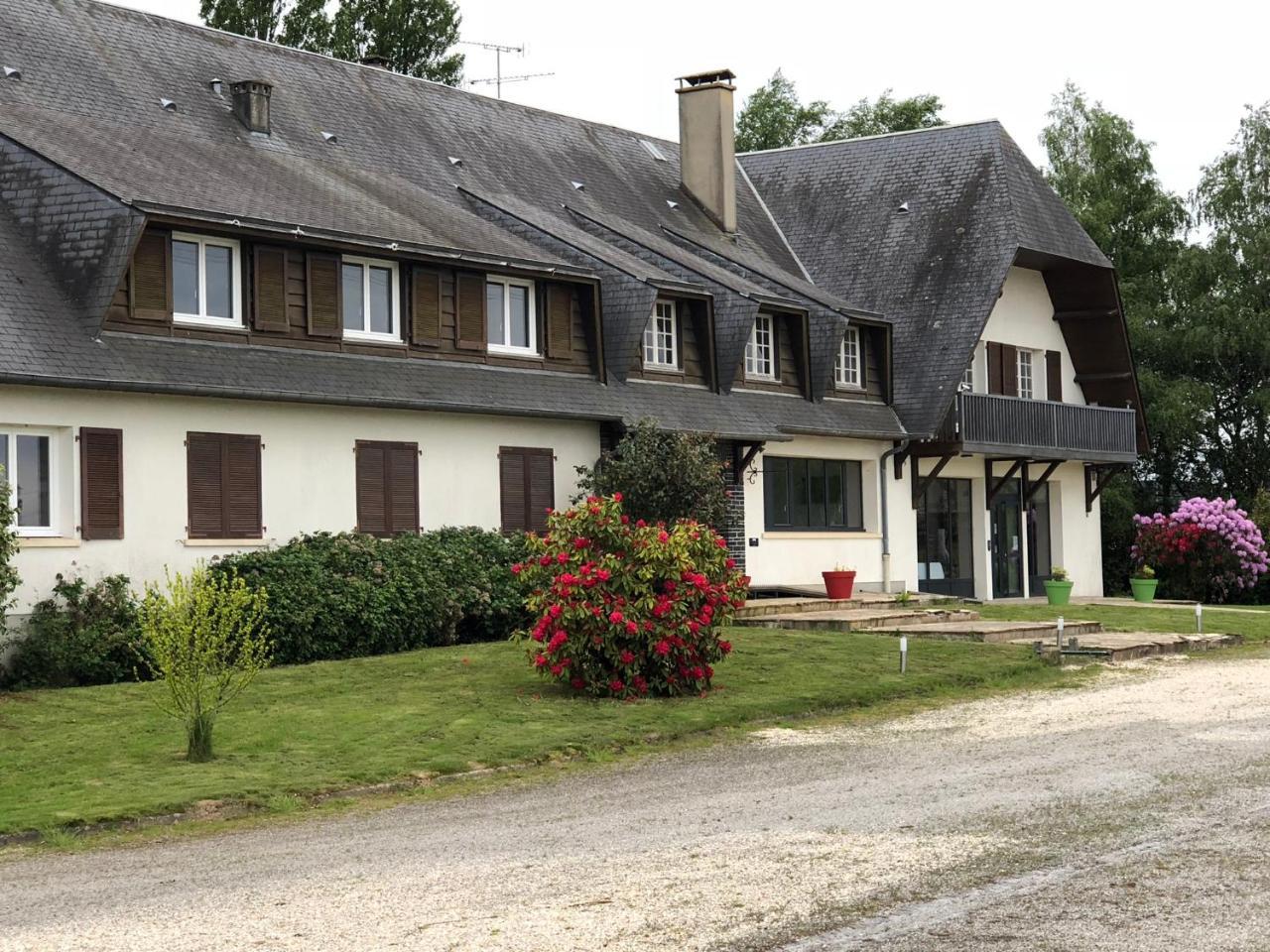 Hotel La Cle Des Champs Le Teilleul Esterno foto